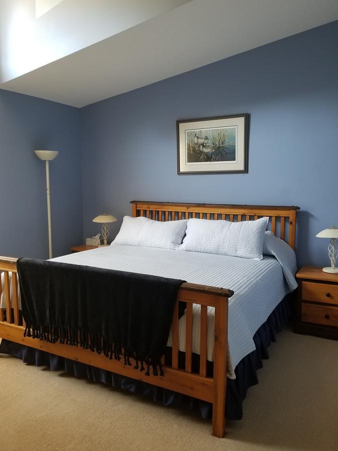 Mulvehill Creek Wilderness Inn And Wedding Chapel Ревелстоук Екстериор снимка